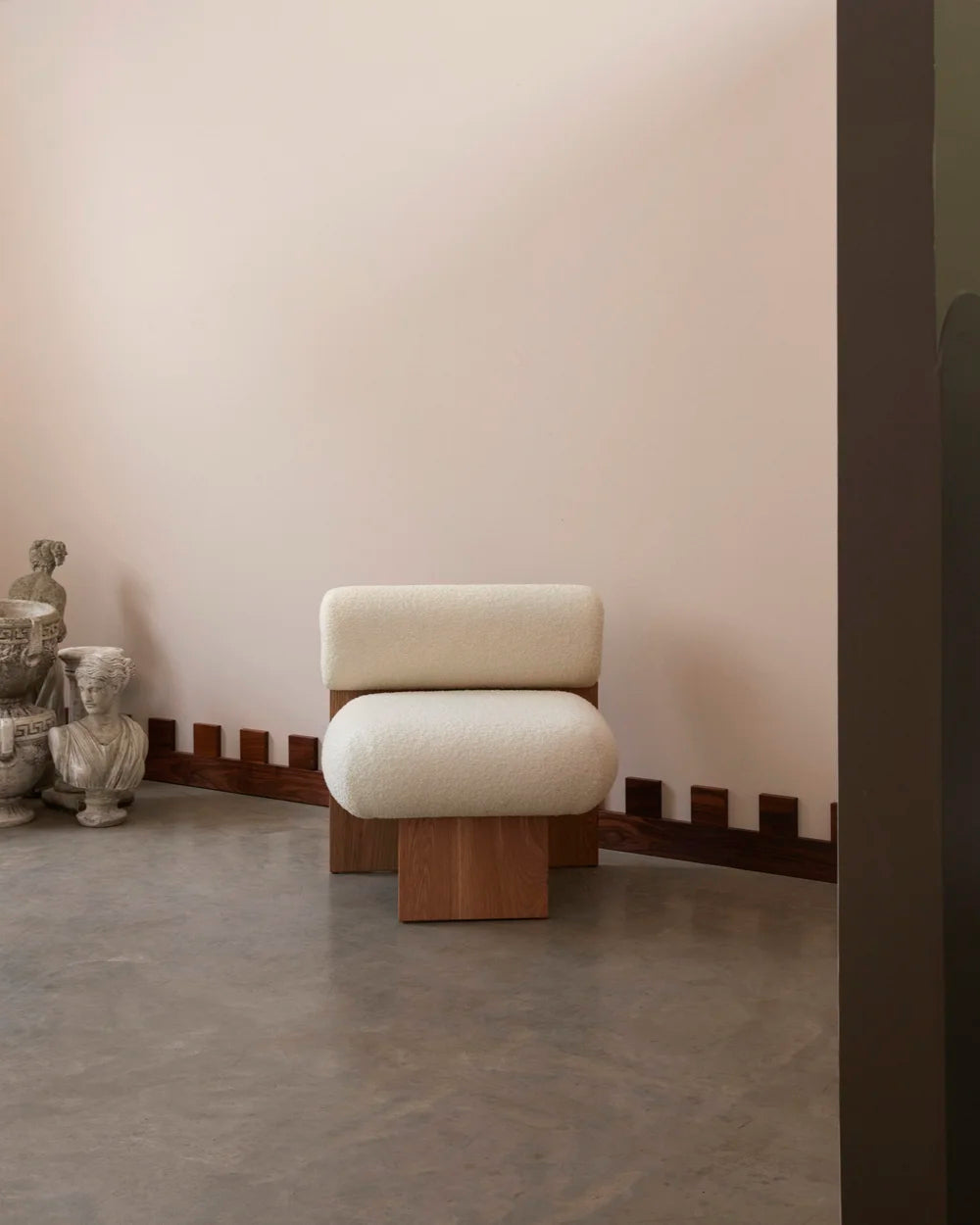 L'Art de Vivre (ART) Lounge Chair by Fomu Studio — alternate view 2
