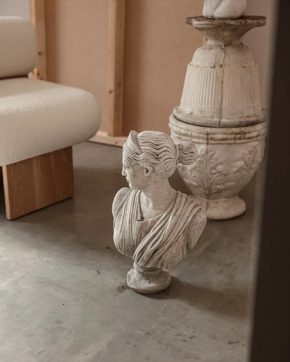L'Art de Vivre (ART) Lounge Chair by Fomu Studio — alternate view 5
